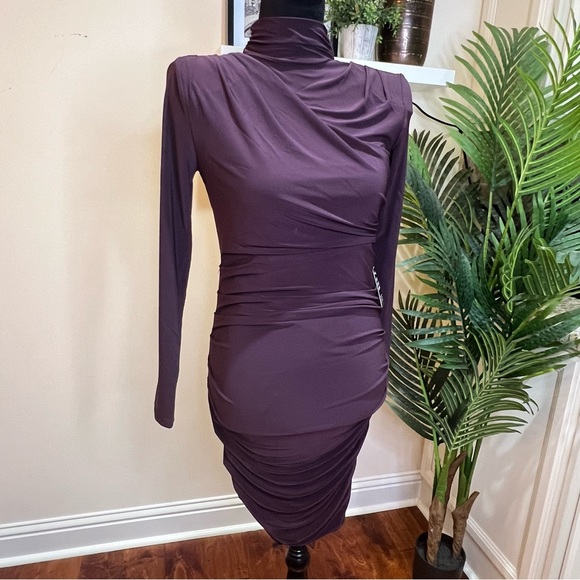 Express Ruched Mock Neck Strong Shoulder Back Cutout Mini Purple Dress Small - Picture 2 of 9